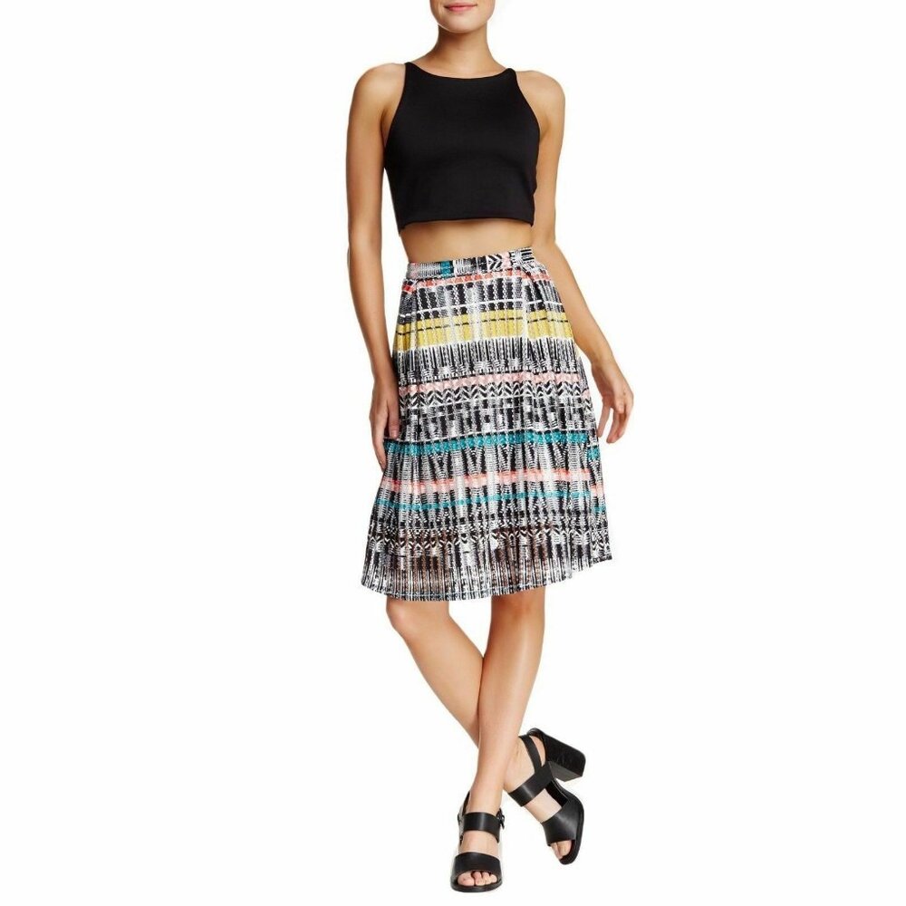NWT Romeo & Juliet Couture Geometric Print Pleated Skirt Medium Multi Color New